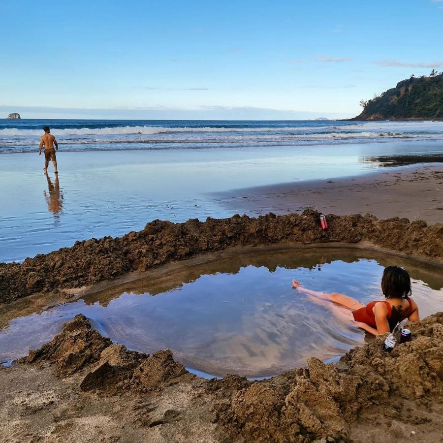 Adventurer'S Chest - Pohutukawa Hotel Hotwater Beach Eksteriør billede